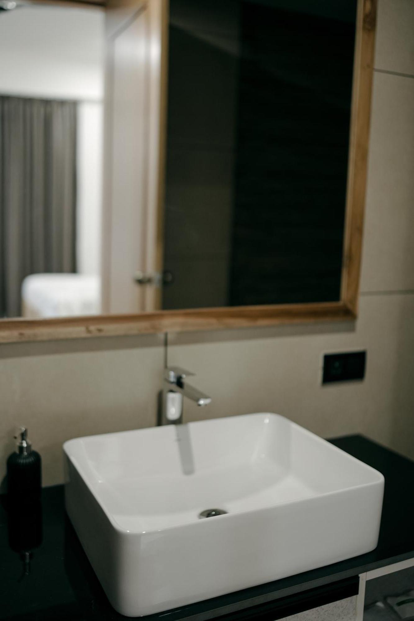 Aparthotel Atmosfera Bengaluru, India Exteriér fotografie